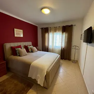 https://sea-lovers-guest-house-portimo.hotelaalgarve.com