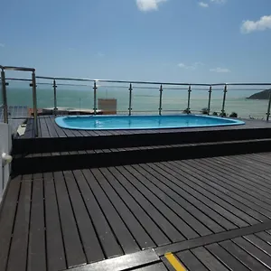 Confortável Apartamento De 2 Quartos Para 5 Pessoas, Totalmente Mobiliado, Com Excelente Wifi E Tv A Cabo, Localizado A Apenas Uma Quadra Da Praia De Ponta Neg,ra, Prédio Com Piscina, Churrasqueira E Portaria Virtual E Eletrônica 24 Horas Apartamento